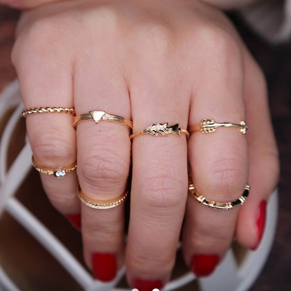 🌺4/$25🌺 New Arrow Boho Ring Set - Picture 2 of 2